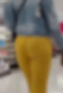 Yellow jello milf