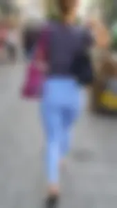 Awesome Candid Butt And Legs in Tight Blue Jeans on the Street, Sexy Masked Girl's Creepshot