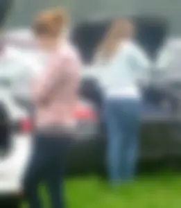 Milfs in tight jeans street creepshots