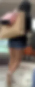 ⚠️ Low quality ⚠️ Sexy l@tina ass eating up Jean shorts