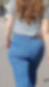 Nicely shaped girl in tight blue jeans (OC)