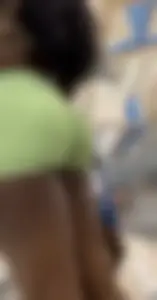 Ebony Medusa rocking Highlighter Spandex
