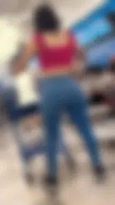 Milf nice ass in jeans