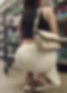 Latina Vpl in Tight White Knitted Dress