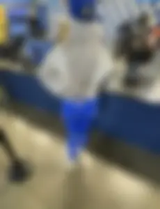 10/10 Platinum Blonde in Blue Leggings at game