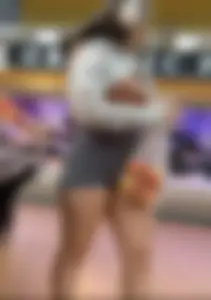 Thick Pawg with Headphones in Tight Shorts (face + crotch shot)