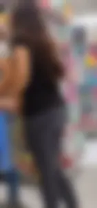Good girls butt in Walmart RGV / Buenos culitos en Walmart en el Valle del Rio Grande