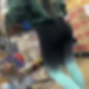 Petite Babe In Leggings