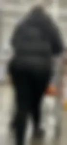 Nice ass w black on black see-thru VPL‼️