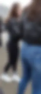 Hot young girl wearing leggings street creepshot
