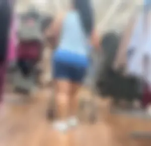 Latina milf with a nice booty and VPL (OC) only pics