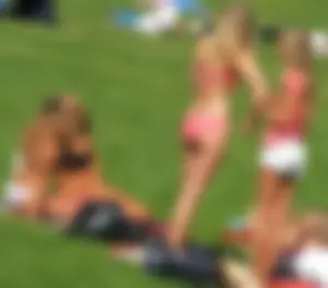 Bikini girls