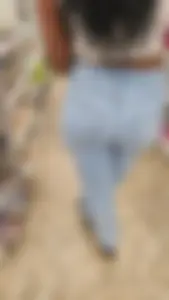 ABSOLUTE GORGEOUS EBONY FAT ASS w/ nice pedi