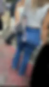 Big ass Latina filling up jeans