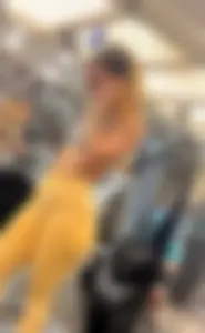 Soft Latina Ass in Yellow Leggings