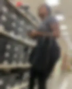 Some quick caps of this fine black MILF her ass had me drooling!