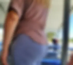 Latina wife with a fat ass in grey leggings