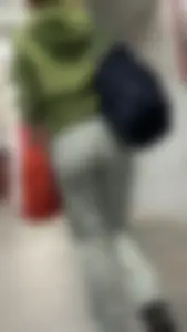 Lulu fanatic in green lulu pants