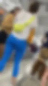Cute Milf in blue leggings (oc)