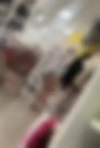 Supermarket milf in jean mini shorts bendovers creepshots