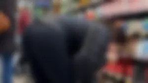 (30th Post!) Fit Chick at Whole Foods Bends Over in leggings