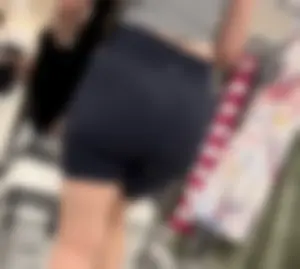 MILF PAWG WITH A DUMPTRUCK ASS