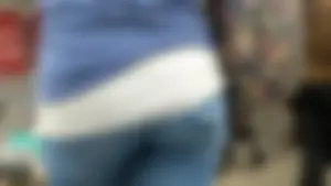 Costco redheaded milf in tight jeans