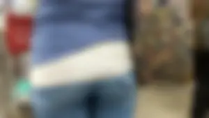 Costco redheaded milf in tight jeans