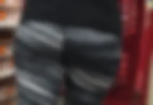 Candid girls in leggings and tights