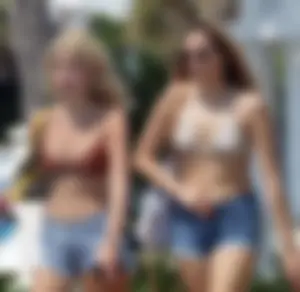 Candid Florida beach and bikini girls