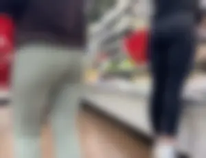 Petite Latina with fit ass in leggings