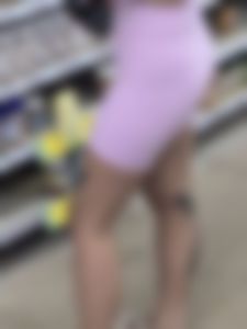 Tatted asian chick w/VTL in pink shorts