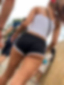 Here are more legs, beautiful by the way