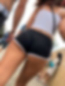 Here are more legs, beautiful by the way