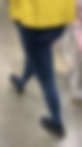 :diamond_shape_with_a_dot_inside:IKEA worker extreme TIGHT Jeans [OC]