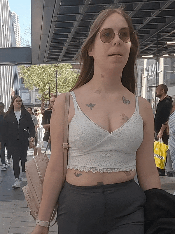 BIG BREASTED CLOSEUPS
