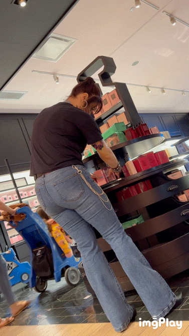 Victoria Secret Worker Babe, Nice Ass Bendover in Jeans. OC