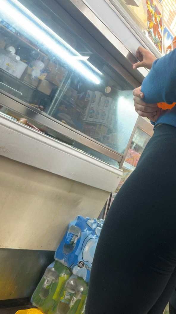 Big booty Latina in neighborhood store (oc)