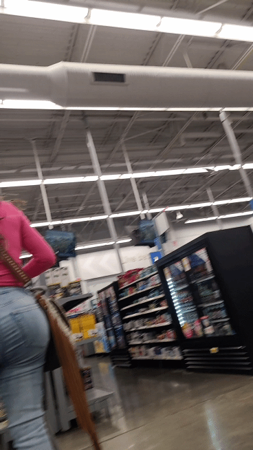 BBL in tight jeans latina