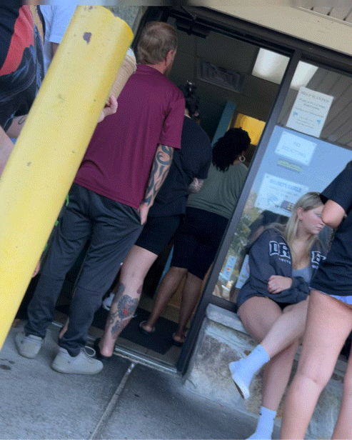 Waiting for bagels  (oc)