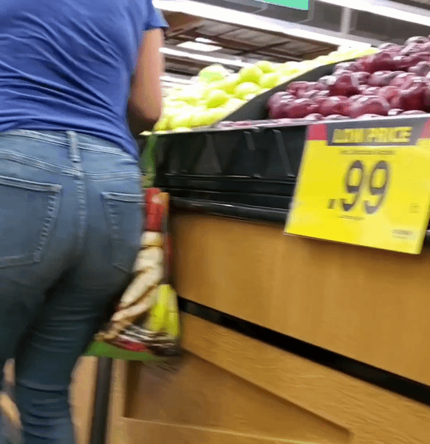 Big booty milf bending over (OC)