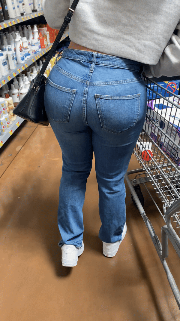 Sexy BBL Milf