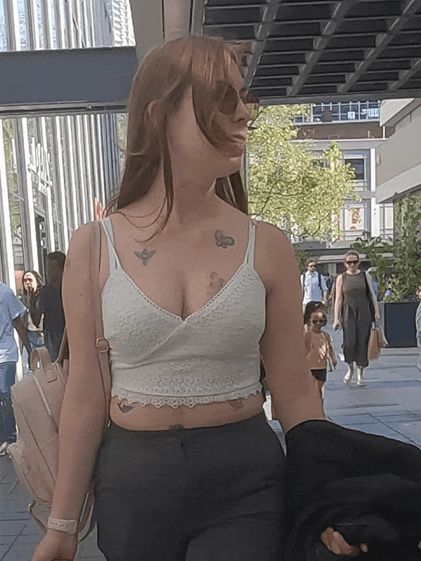 BIG BREASTED CLOSEUPS