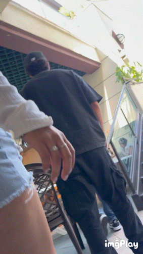 Brunch with friends: Ass eating shorts
