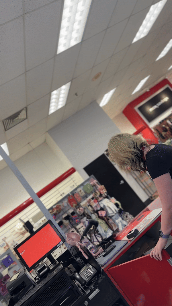 Sexyy Tjmax Employee With A Nice Phat Ass In Tight Flare Jeans  Her Gap Was So Crazy