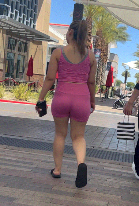 Very jiggly blonde in pink shorts (OC)