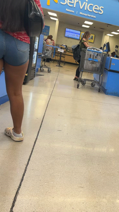 Pretty thick brown girl(oc)