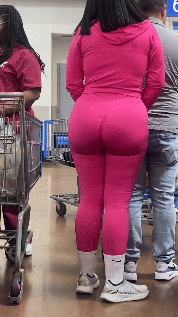 Milf of the day! Perfect fatass in all pink