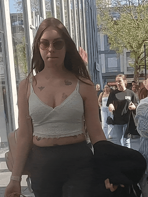 BIG BREASTED CLOSEUPS