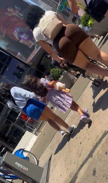 Dominican FAT ASS in brown could NOT resist